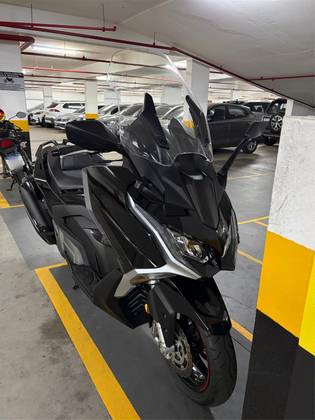 KYMCO AK 550i KYMCO AK 550i